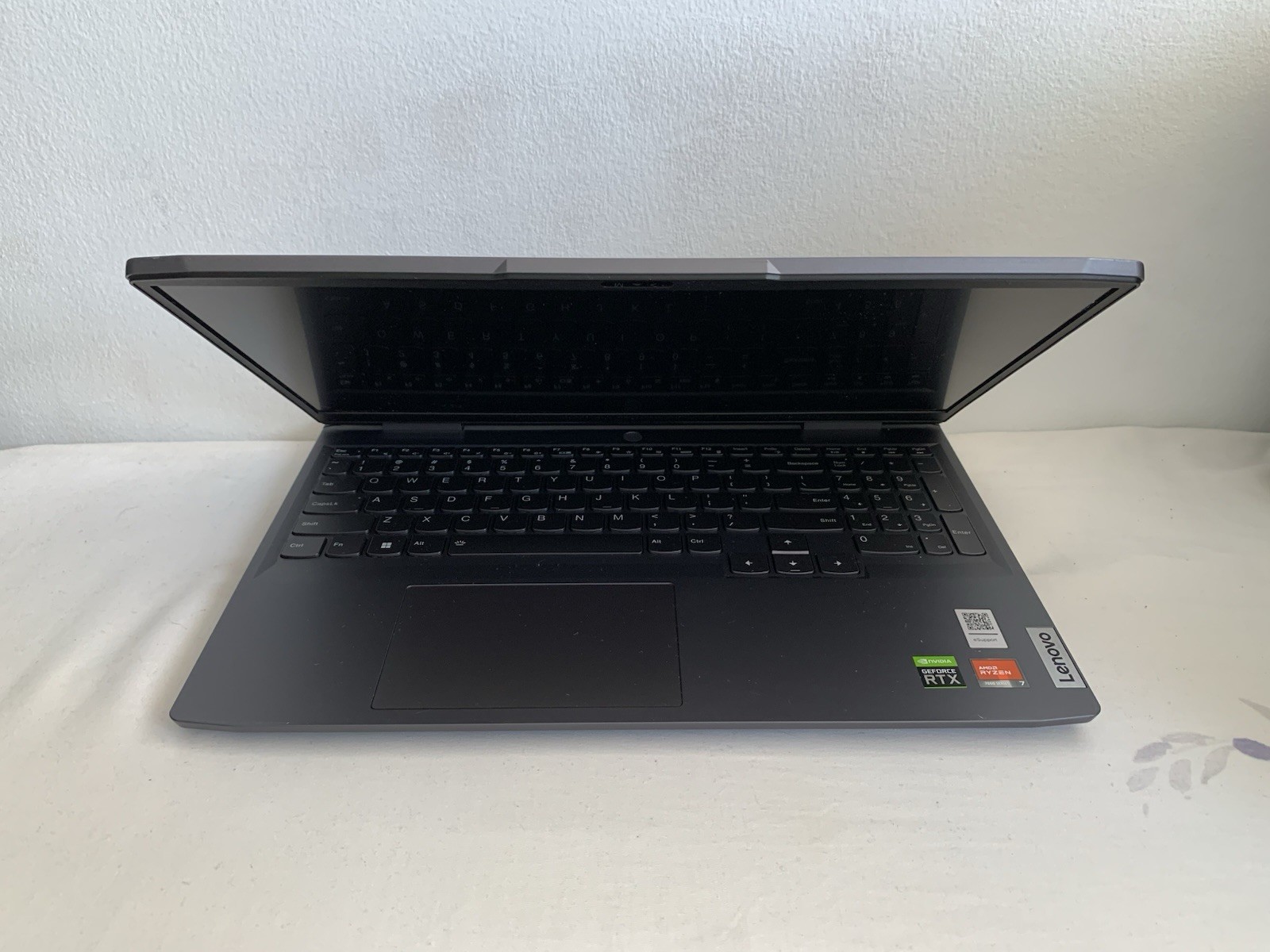 (CA) Lenovo LOQ 15irh8 Gaming Laptop