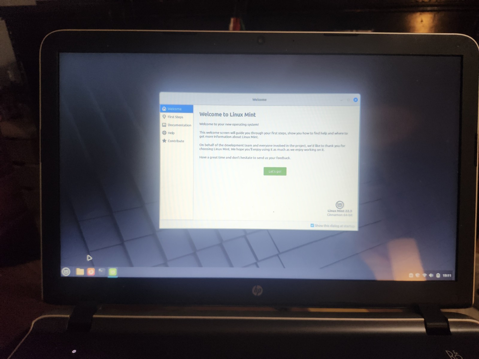 HP Pavilion 17 in Silver Laptop Intel Core i7-5500U Linux Mint Cinnamon