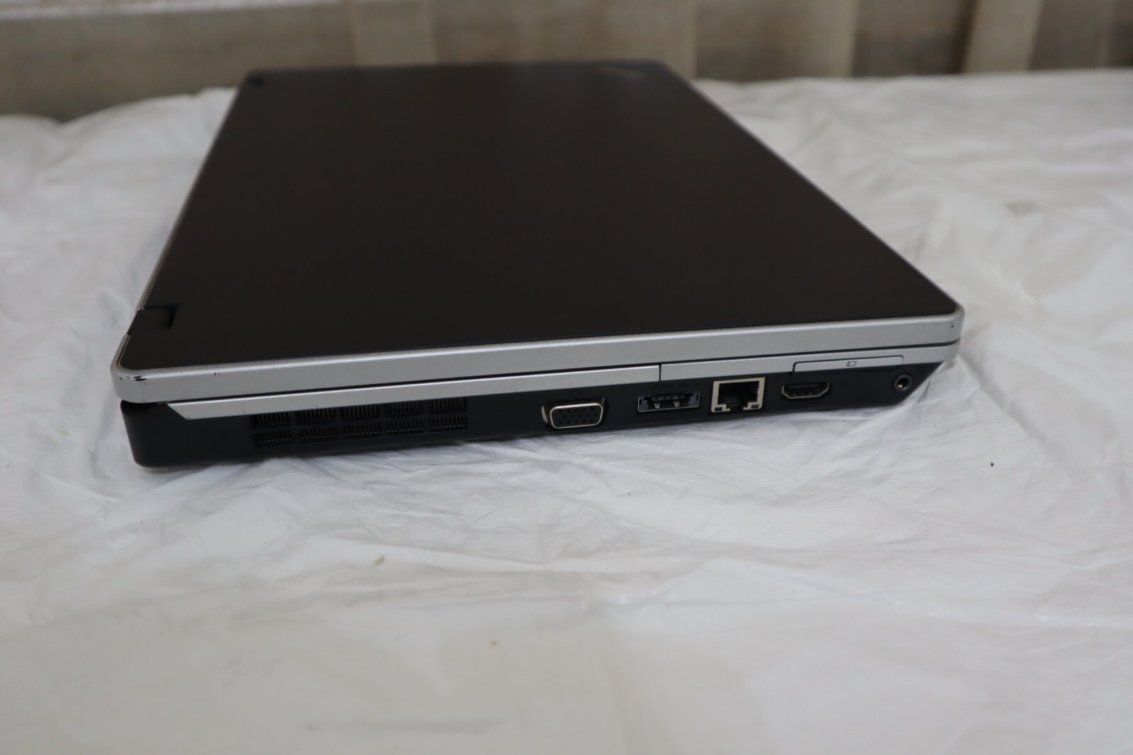 Lenovo Laptop ThinkPad Edge 031946U i3 CPU M380 @ 2.53GHz 2.0 GB Ram w/ Charger