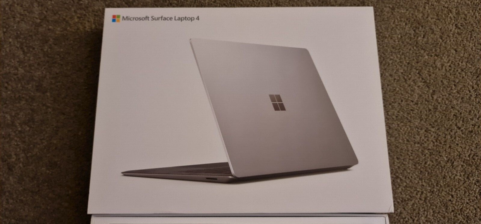 Microsoft Surface Laptop 4 13.5″ (256GB SSD, AMD Ryzen 5 4000 Series, 4.00 GHz,