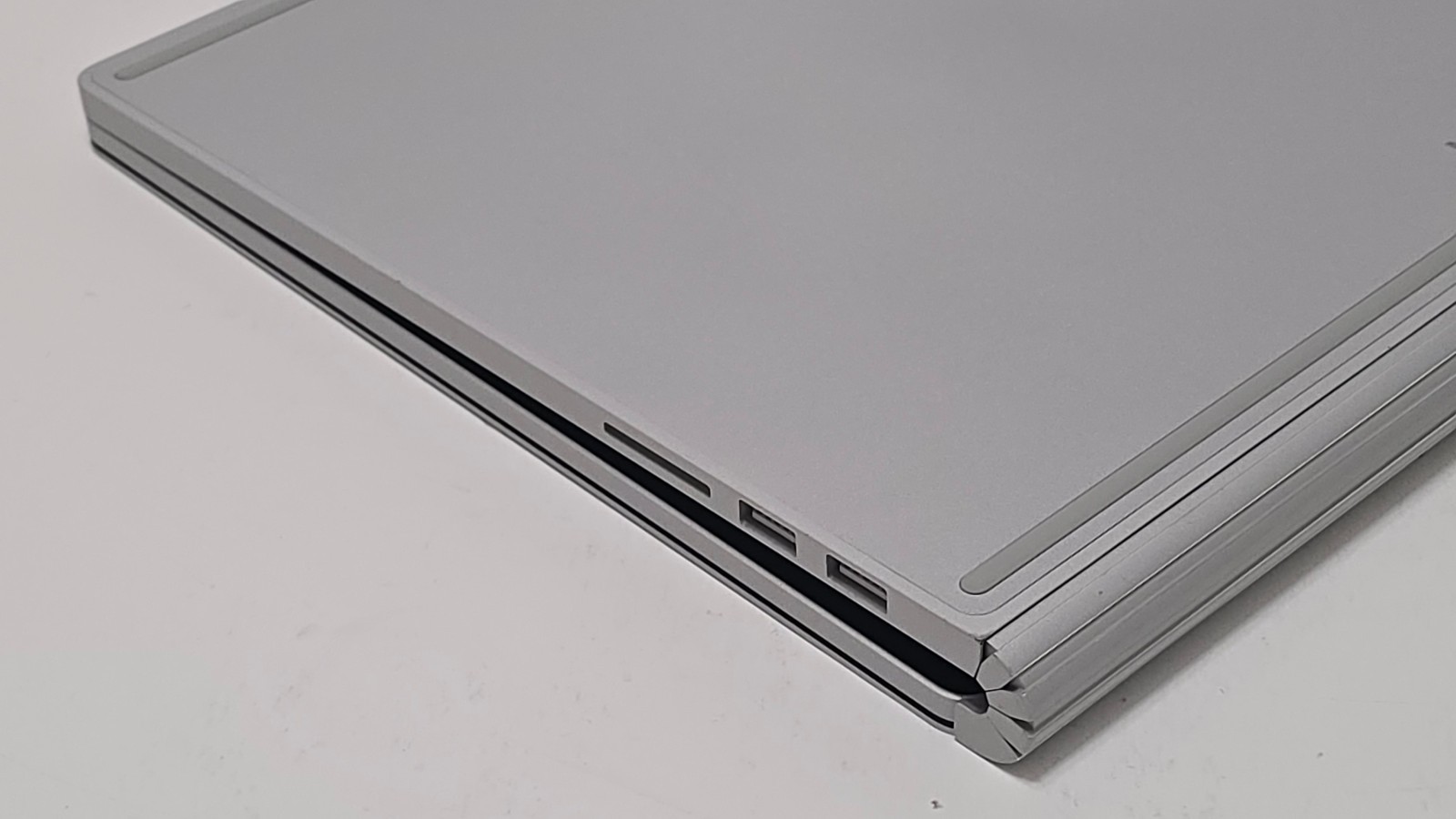 Surface Book 3 15″ (1899) i7-1065G7 32GB RAM 1TB SSD GTX 1660 GPU 6GB GDDR6