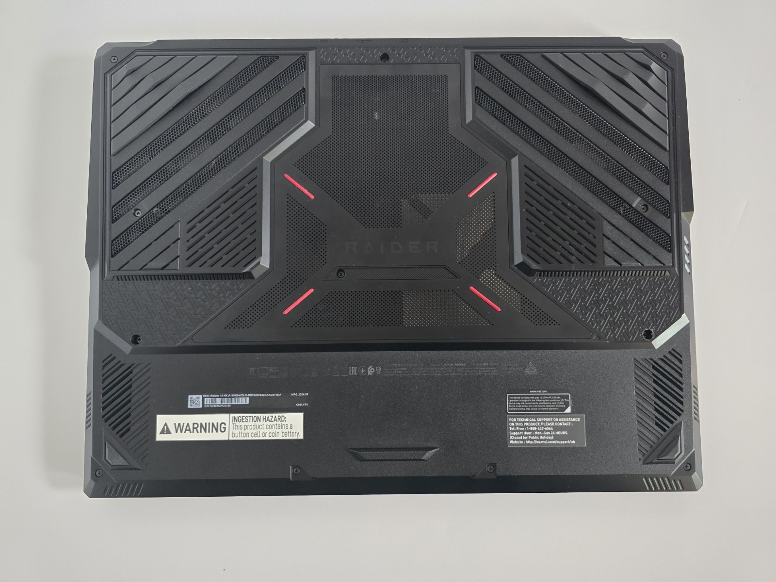 MSI Raider 18″ HX A14VHG-459US Gaming Laptop RTX 4090, 32GB RAM, 1TB SSD