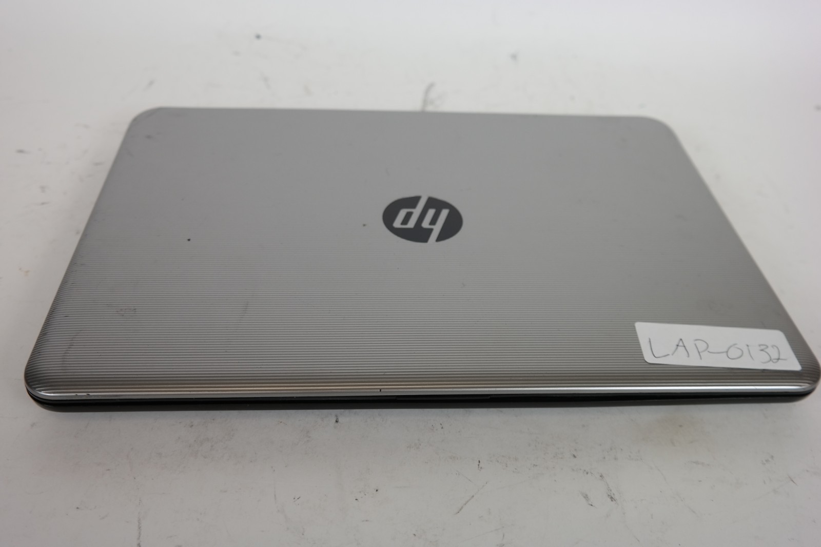 HP Notebook 14-an010nr 14″ – 4GB RAM – No HDD – Powers On – No Display