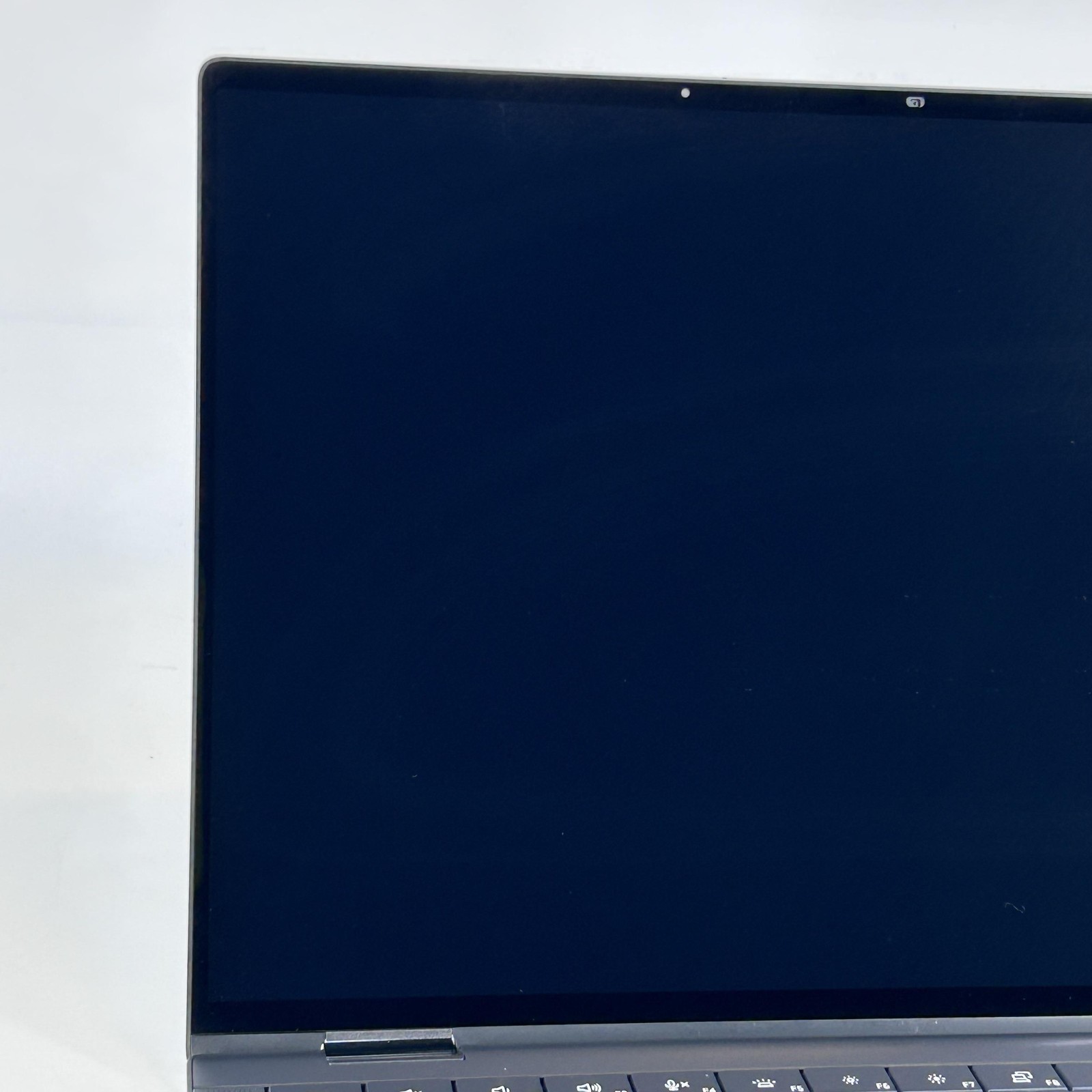 Dell Latitude 9450 (2-in-1) 14 2K TOUCH 2.1 GHz Ultra 7 165U 32GB 256GB SSD Good