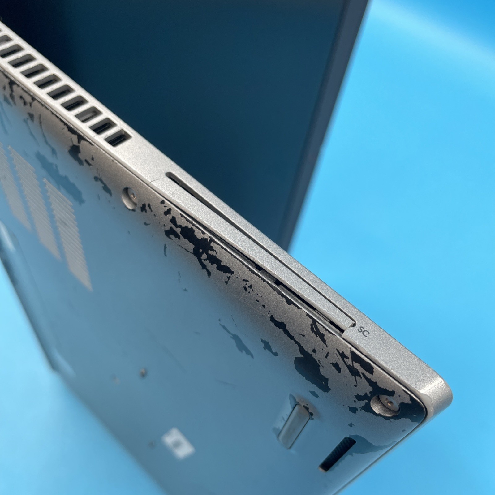 Dell Latitude 5420 | i7-1185G7 | 16GB RAM | 256GB SSD | NO OS | 42% BATT