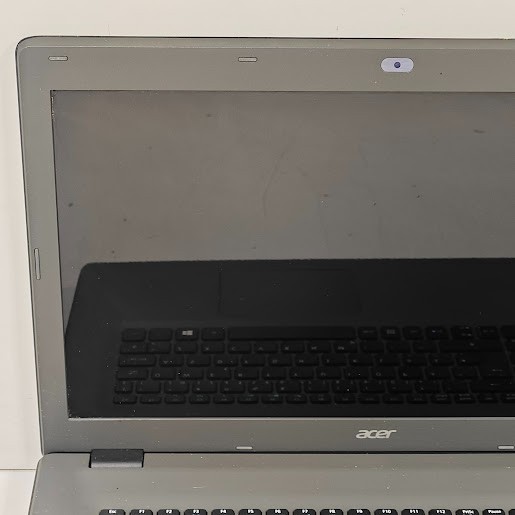 Acer Aspire E5-722G-87RL Laptop – AMD A8-7410, Radeon R5, 8GB RAM