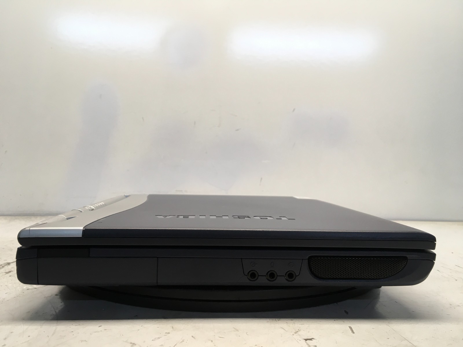 Toshiba Satellite 1000-S157 Mobile Intel Celeron 1.06GHz 246 MB NO HDD