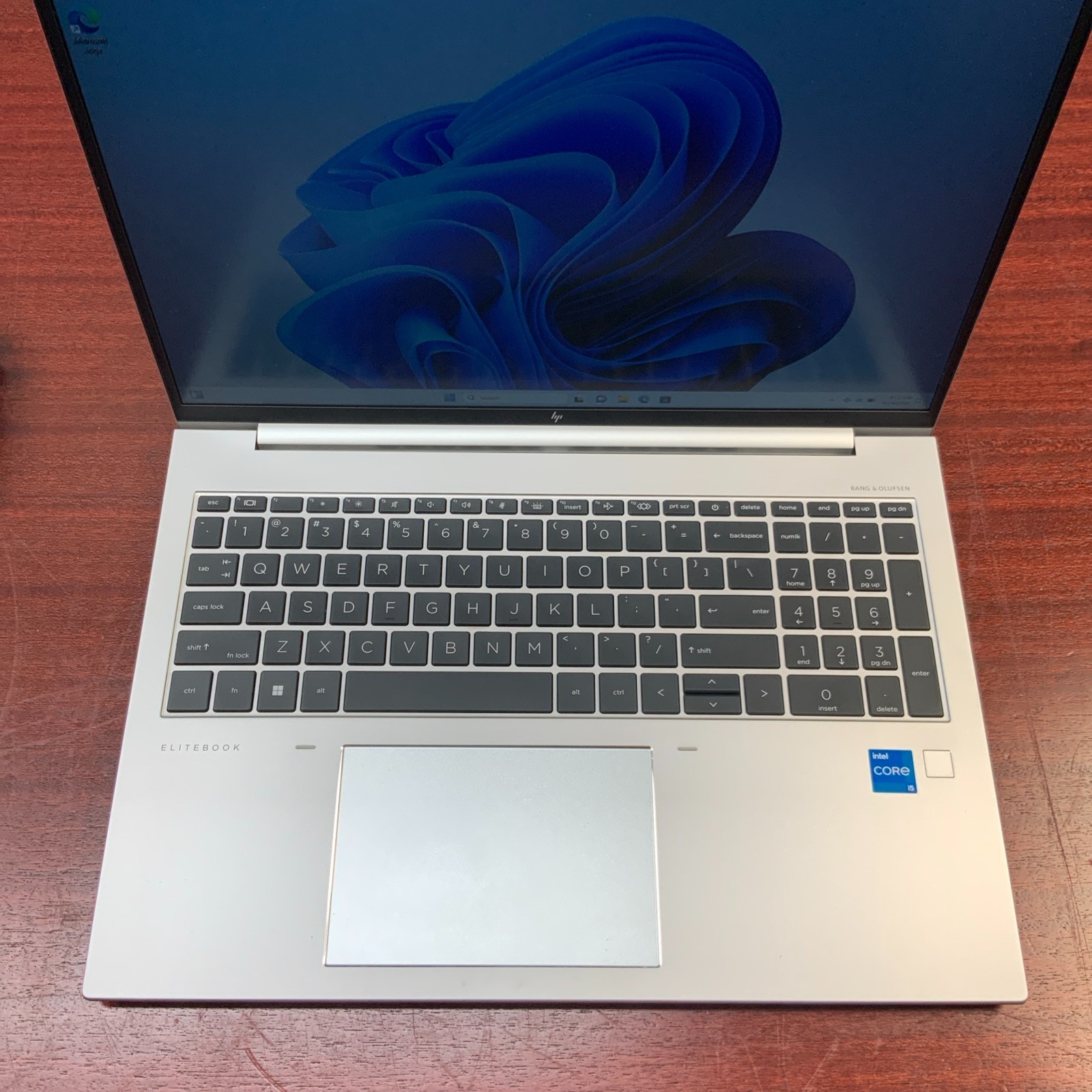 HP EliteBook 860 G10 13th Gen Intel i5-1335U 16GB RAM 512 GB SSD Win 11 Pro