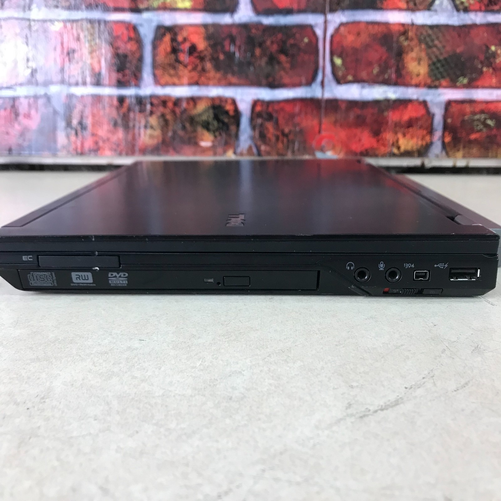 Dell Latitude E4300 Retro Gaming Laptop Core 2 2.26GHz 2GB RAM (Windows 7 Pro)