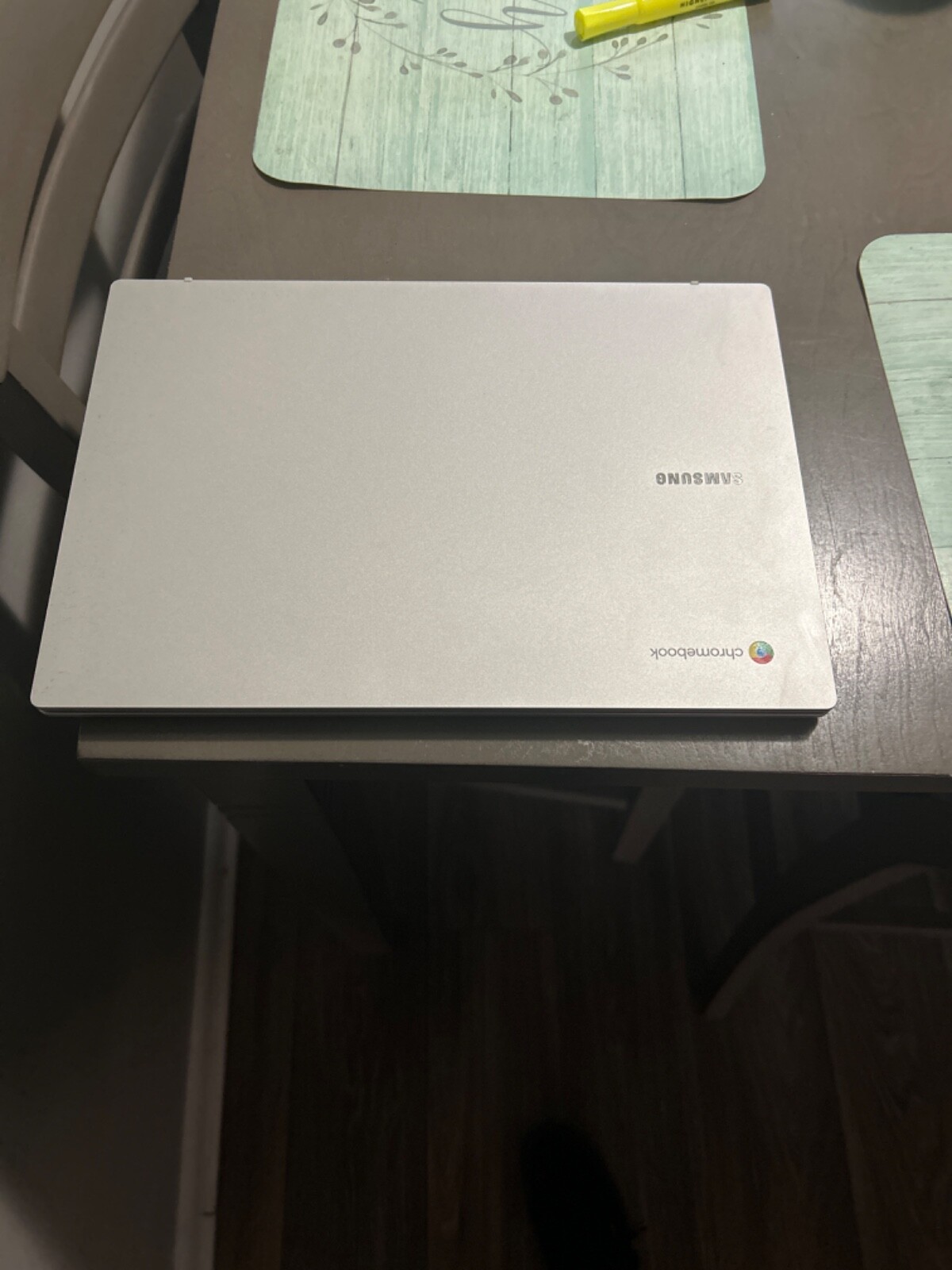 Samsung Galaxy Book Go 14″ (128GB eUFS, Qualcomm Snapdragon 7c 2nd Gen., 2.55…