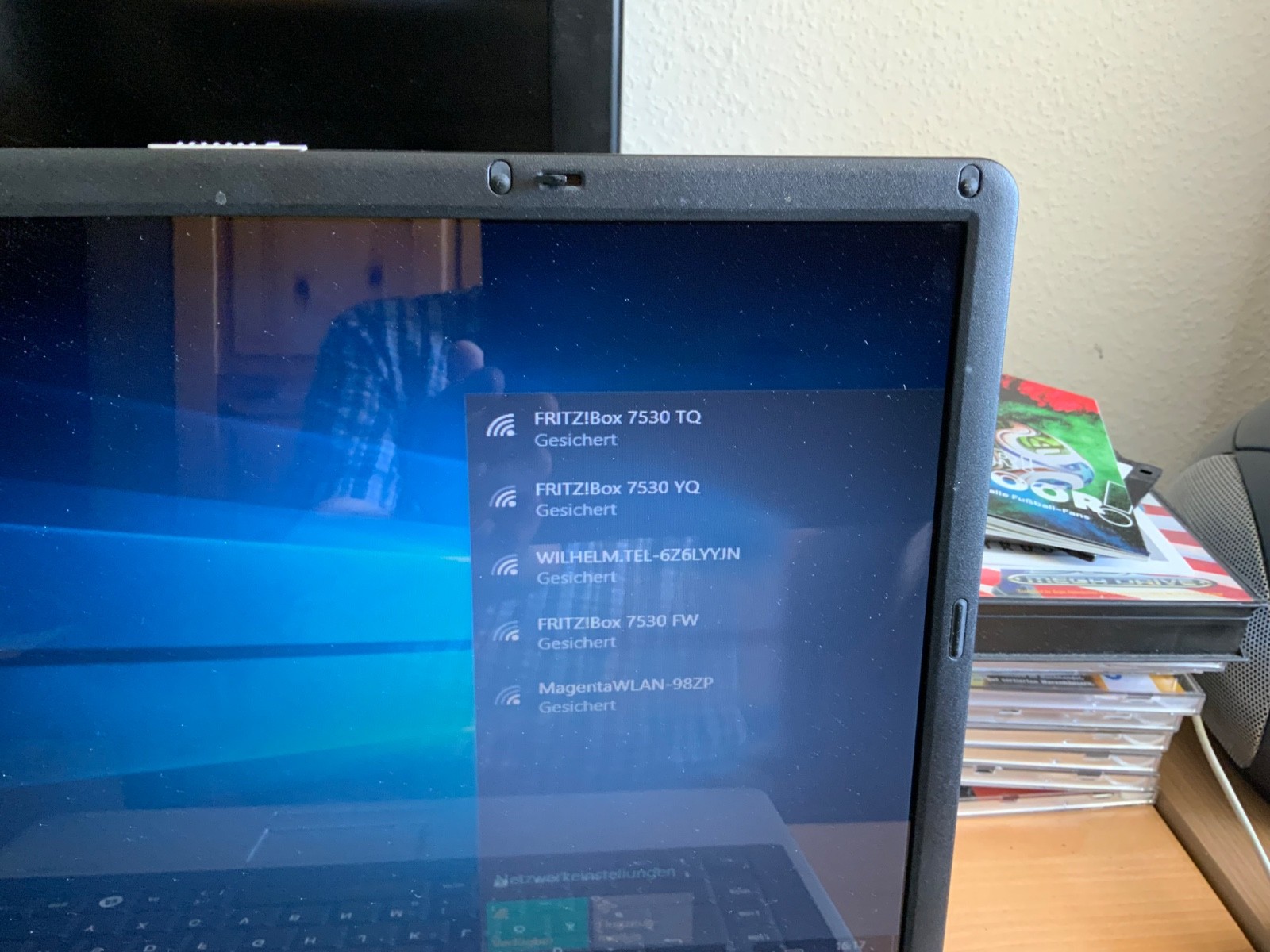 Laptop Fujitsu Siemens AMILO with Windows 10