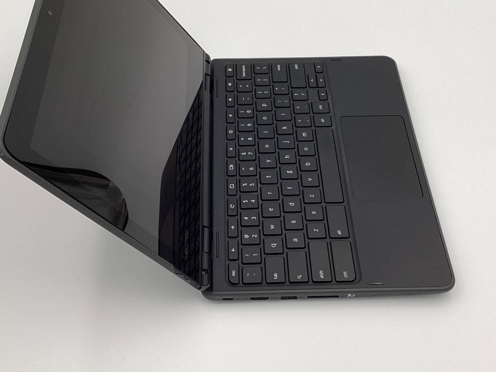 Lenovo 300e Chromebook 81H0 (11.6″ Touch, 4GB, 32GB eMMC, ChromeOS) w/ Charger