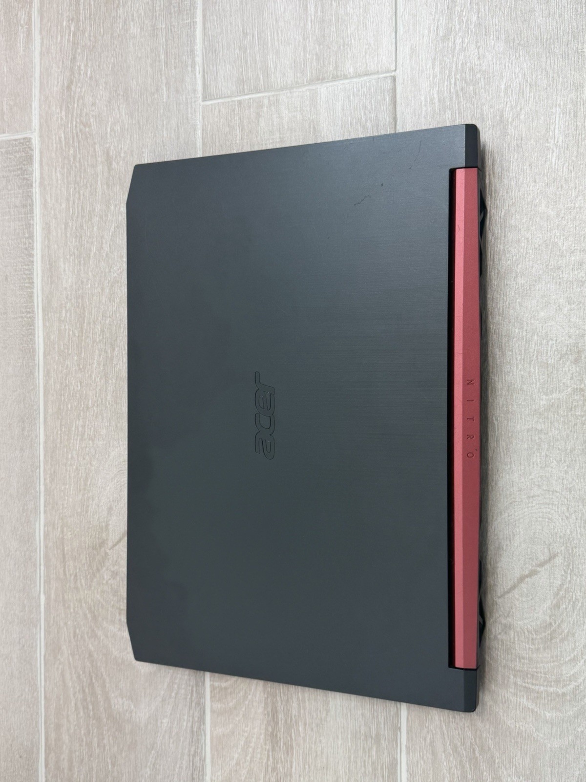 Acer Nitro 5 15.6″ AMD Ryzen 5 3550H Radeon RX 560X 8GB RAM 256GB NVMe Win-11