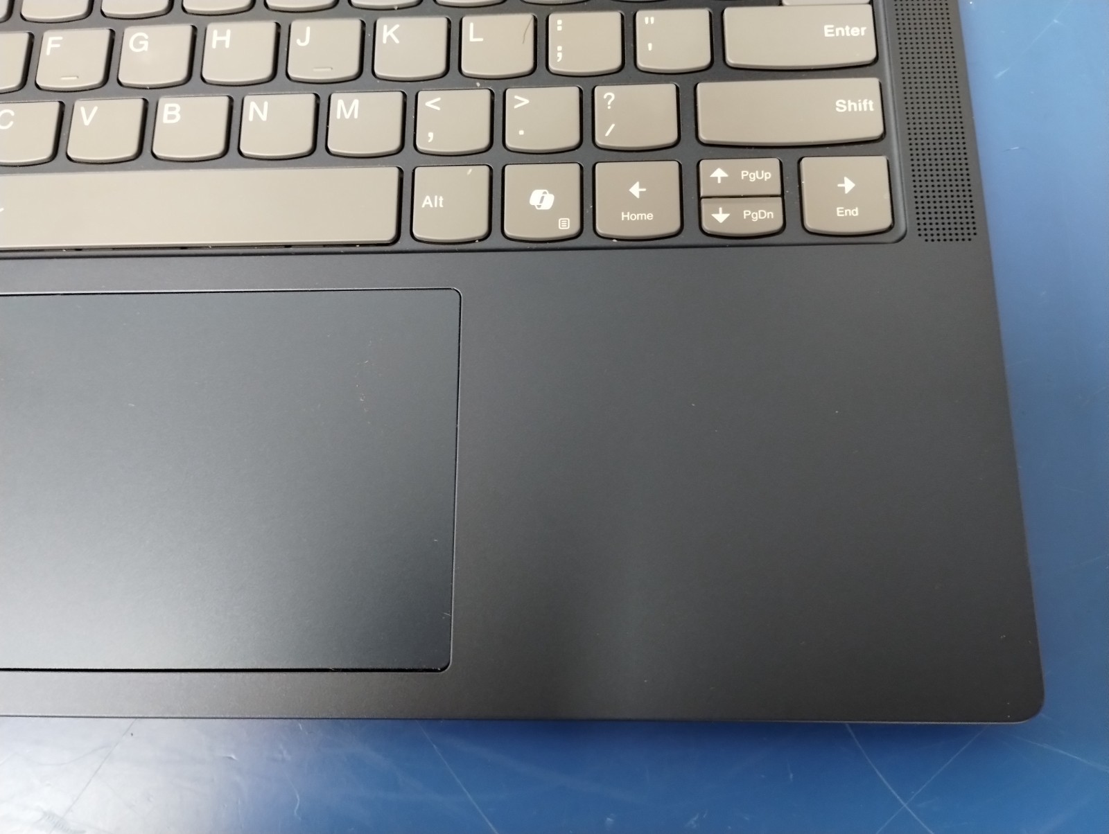 LENOVO IdeaPad 5 2-in-1 14AKP10 AMD Ryzen AI 7 350, 2.00 GHz 16 GB RAM 1 TB NVMe