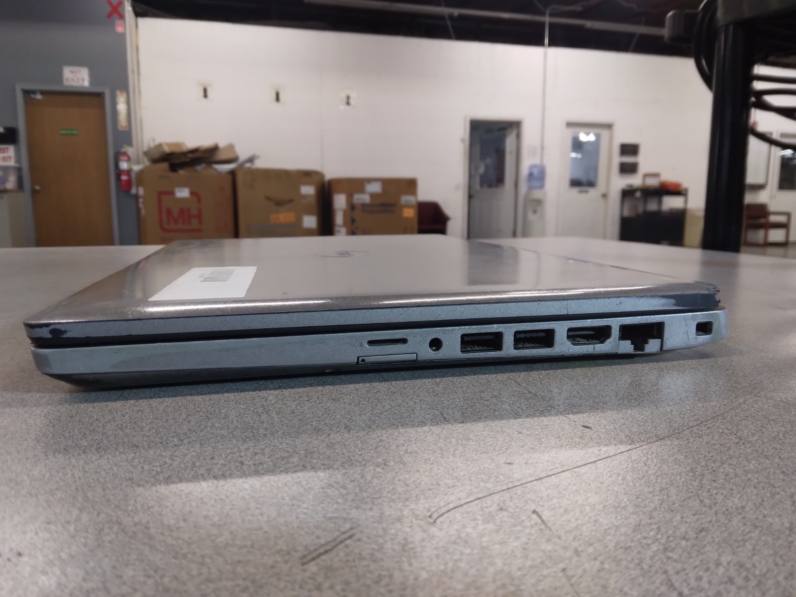 Dell*Latitude*5410*Intel*i5-10310U*256GB*NVMe*8GB*DDR4*Intel*UHD*Graphics*No*OS