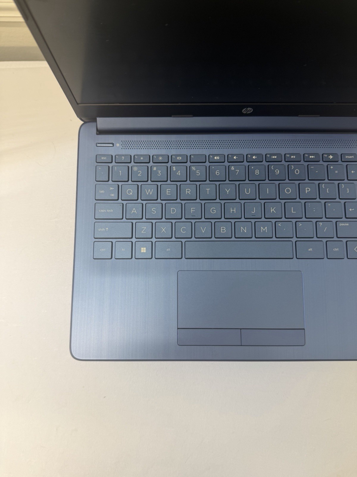 HP Laptop 14-cf2111wm – Good Screen – Intel Celeron N4120 – Read Des