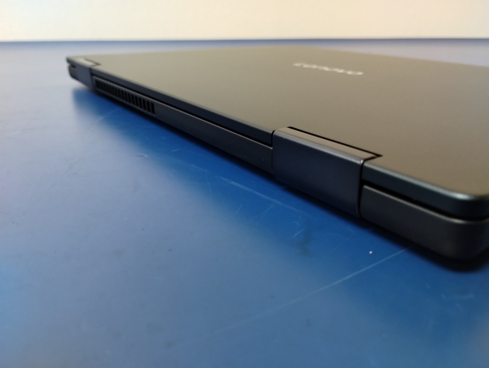 LENOVO IdeaPad 5 2-in-1 14AKP10, AMD Ryzen AI 7 350, 16 GB RAM, 1 TB NVMe SSD