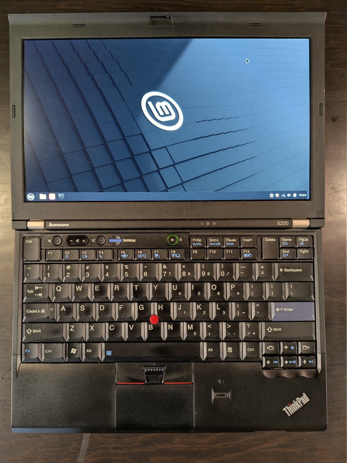 Lenovo ThinkPad X220 12″ Linux Mint Core I5-2540M, 16GB RAM 160GB SSD