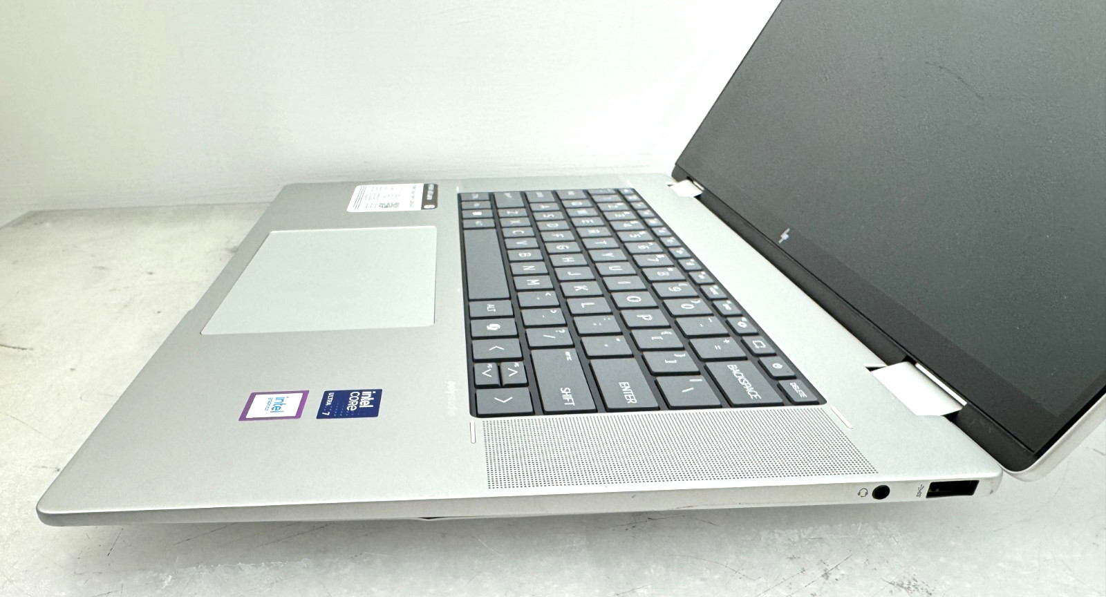 HP ENVY X360 16-ac0023dx Touch Ultra 7 155U@1.70GHz 16G 1TB SSD Win11 *Read*