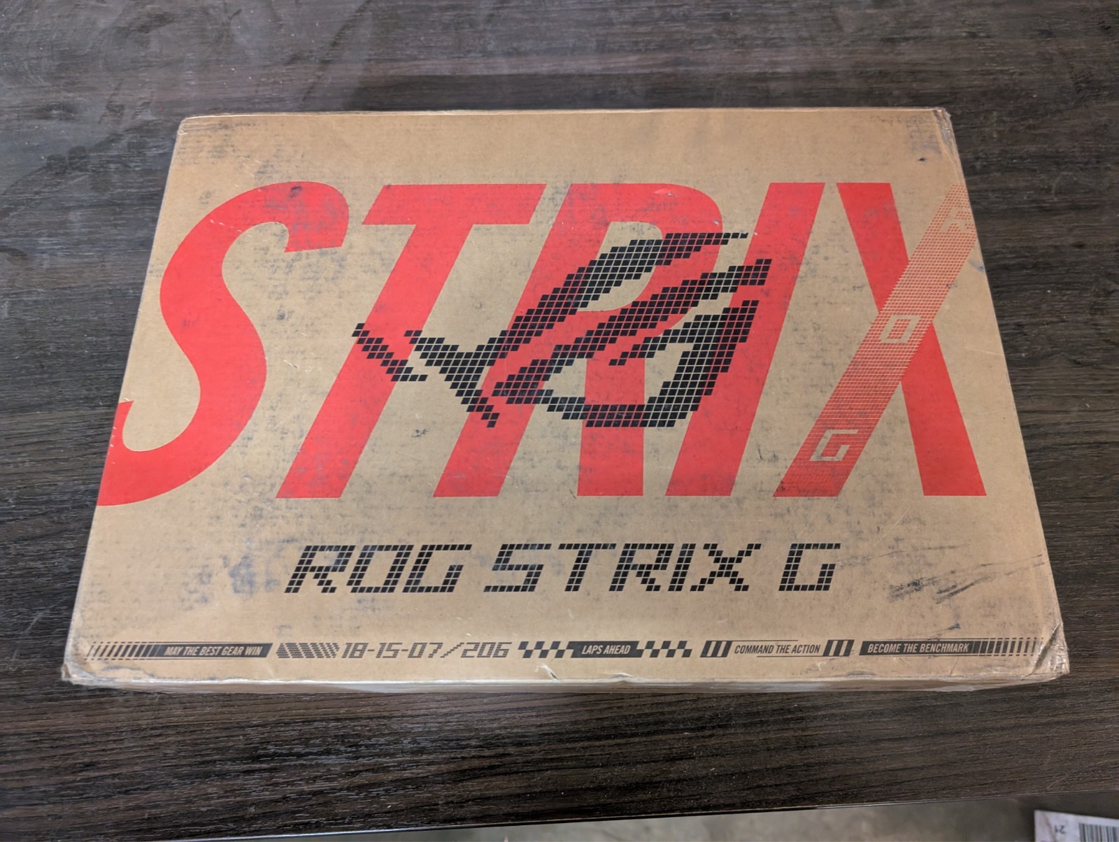 ASUS ROG STRIX G16 G615J 16″ 165Hz NVIDIA RTX 5060 I9-1400HX PICTURED ITEMS ONLY