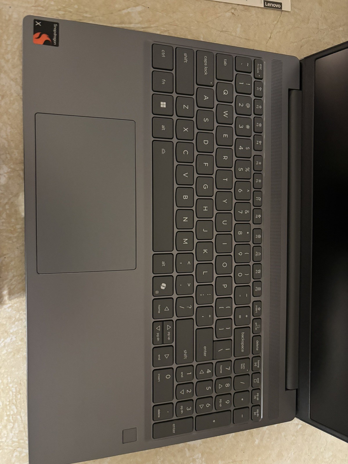 Lenovo IdeaPad Slim 3 15Q8X10 15.3″ Snapdragon X 8-Core 16GB RAM 256GB SSD