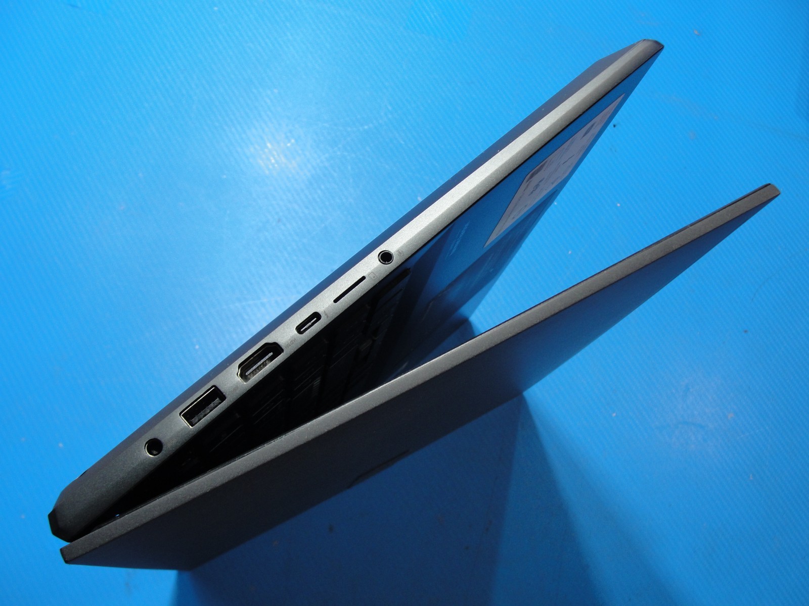 ASUS Vivobook Pro 16X OLED N7600 i7-11370H 32GB RAM 1TB SSD RTX 3050 +Charger