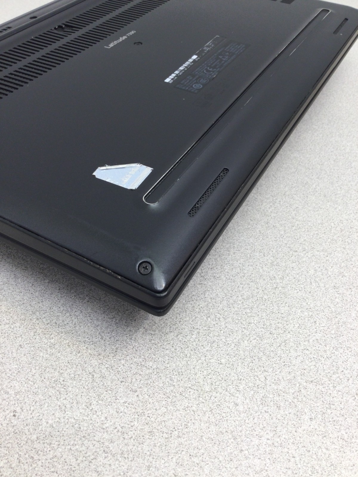 Dell Latitude 7390 13″ i7-8650u 8GB RAM 128GB SSD WINN 11 PRO