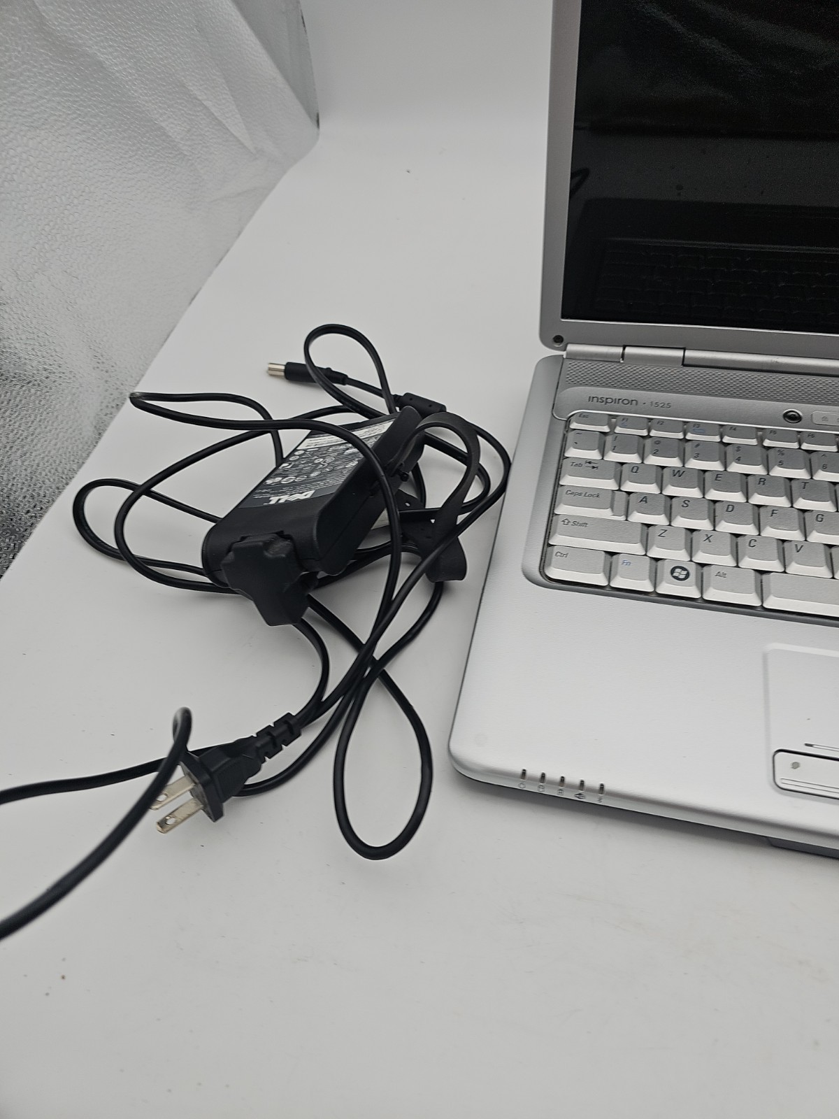 Dell Inspiron 1525 15″ (AS IS) Intel Core 2 Duo – JZ