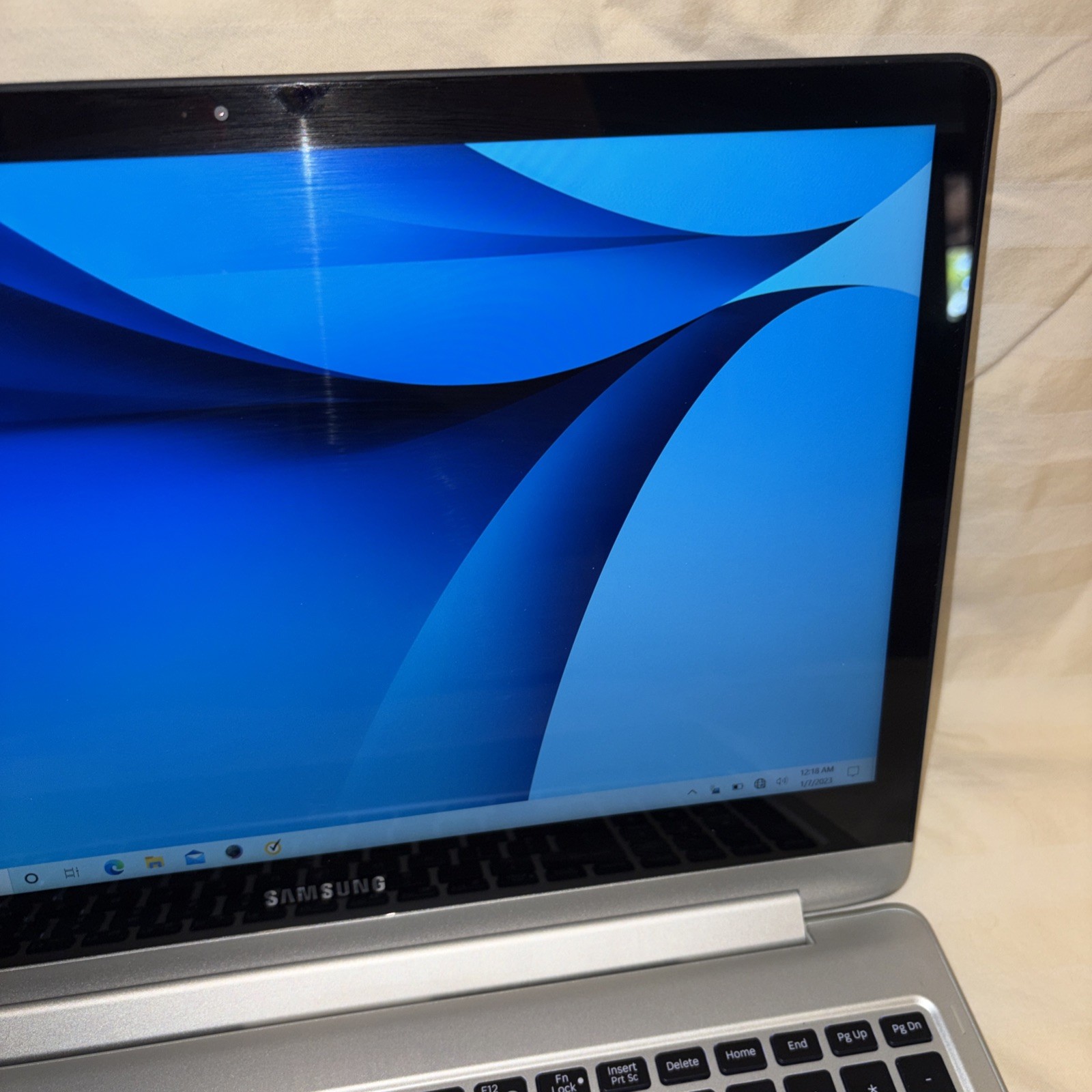 Samsung Notebook 7 Spin Laptop Intel Core i7-6500U 12GB 250 GB Win 10 Home