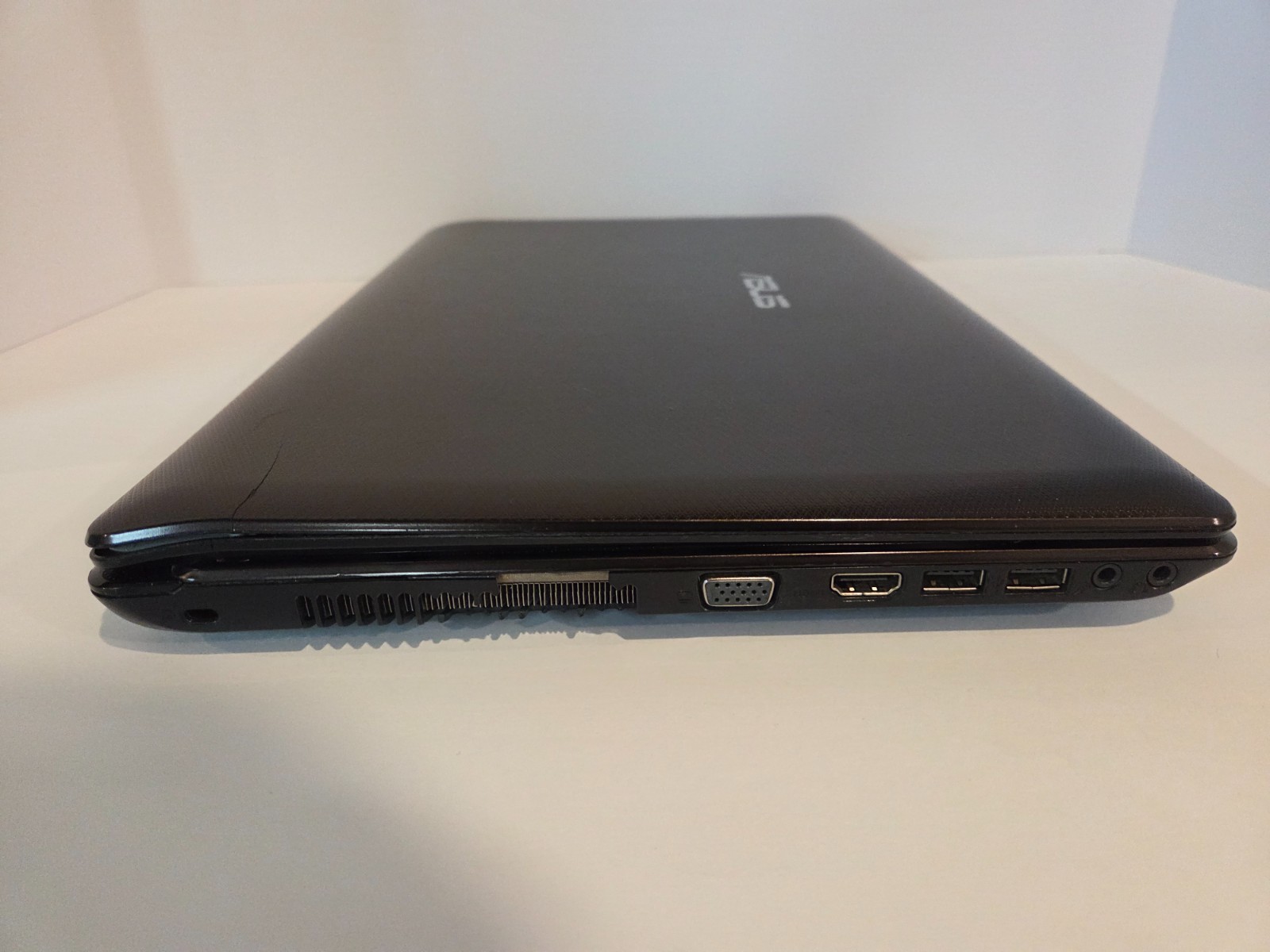 Asus K52F-BIN6 Intel Pentium P6200 2.13GHz 3 GB ***No Charger***