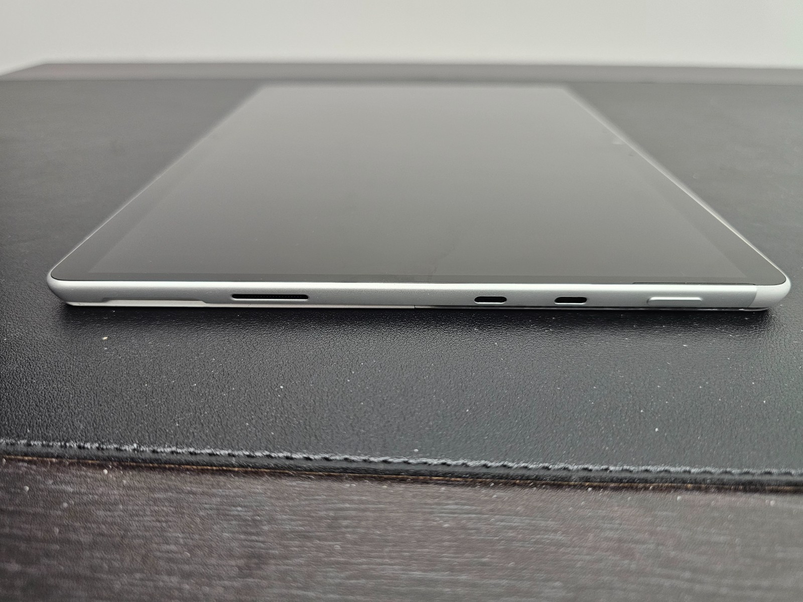 Microsoft Surface Pro 8 i5-1135G7 16GB Ram 256GB SSD No OS ***LTE***READ***