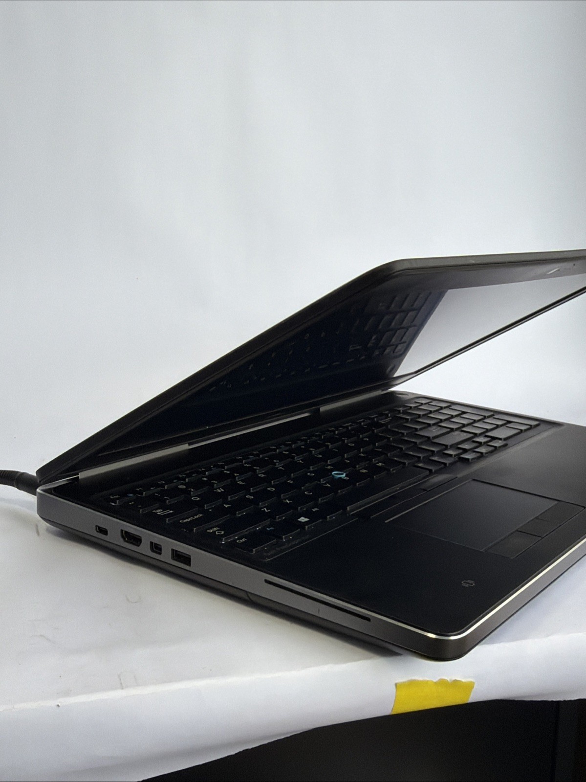 Dell Precision 7510 15” Intel Xeon E3-1505M 16gb Ddr4 Nvidia M2000M No Battery