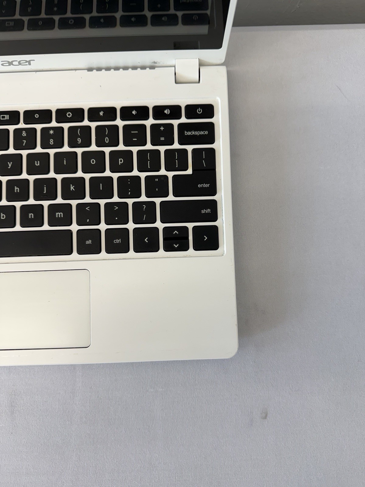 Acer Chromebook C720P-2600 Laptop – Intel Celeron 2955U – RAM 2GB – Read Descrip