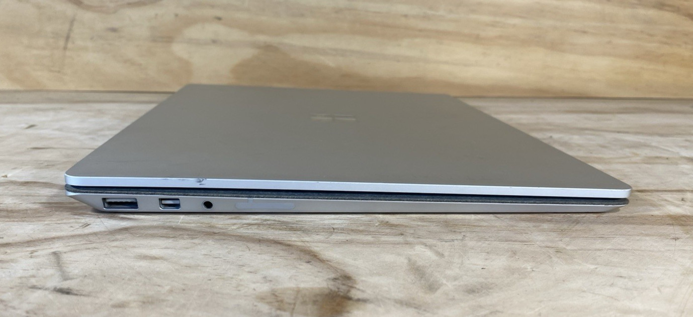 Microsoft Surface 2 1769 13.5″ Intel i5-7300U2.6 8GB 256GB SSD W11P