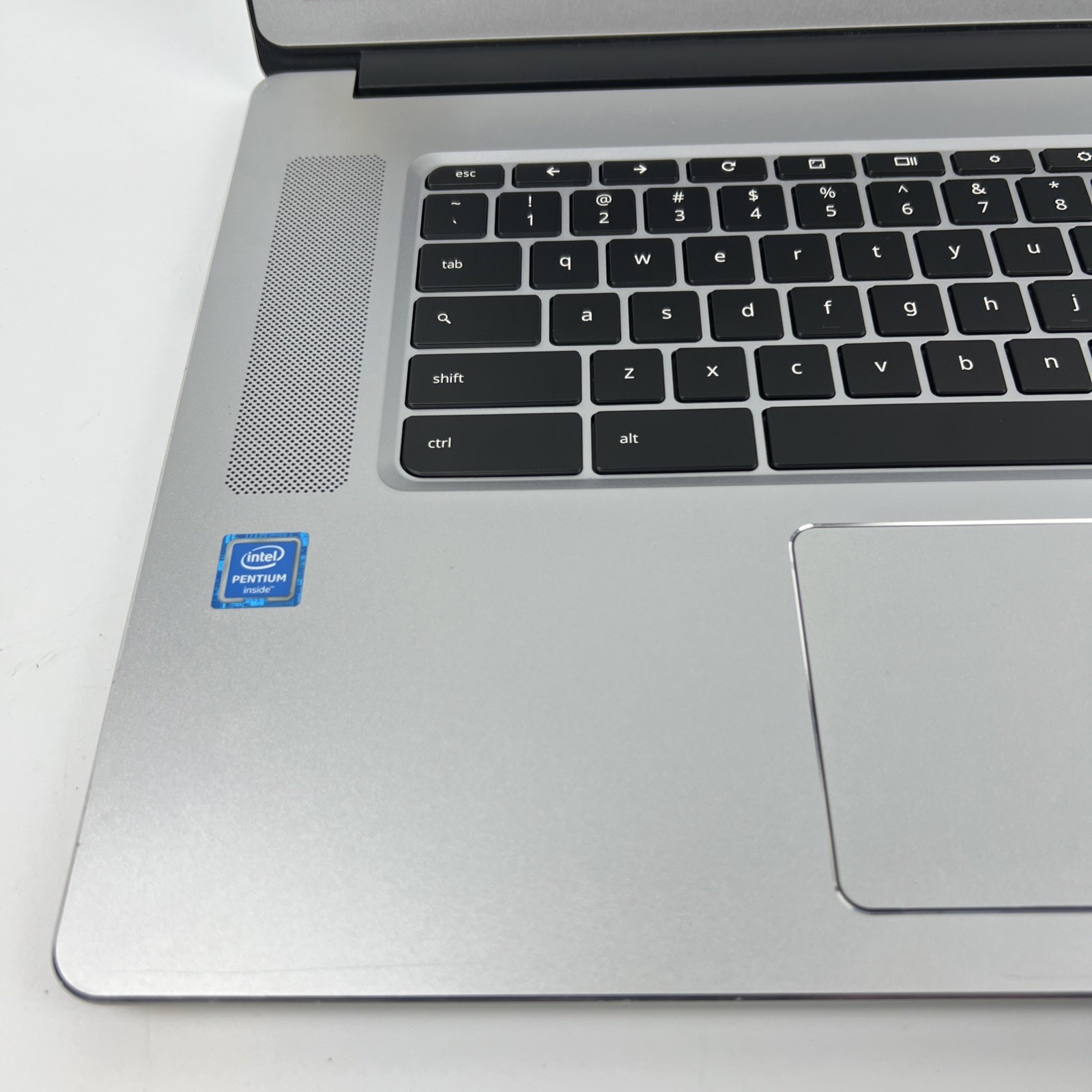 Acer Chromebook 15 N17Q5 15.6″ Laptop Silver Parts/Repair No Display