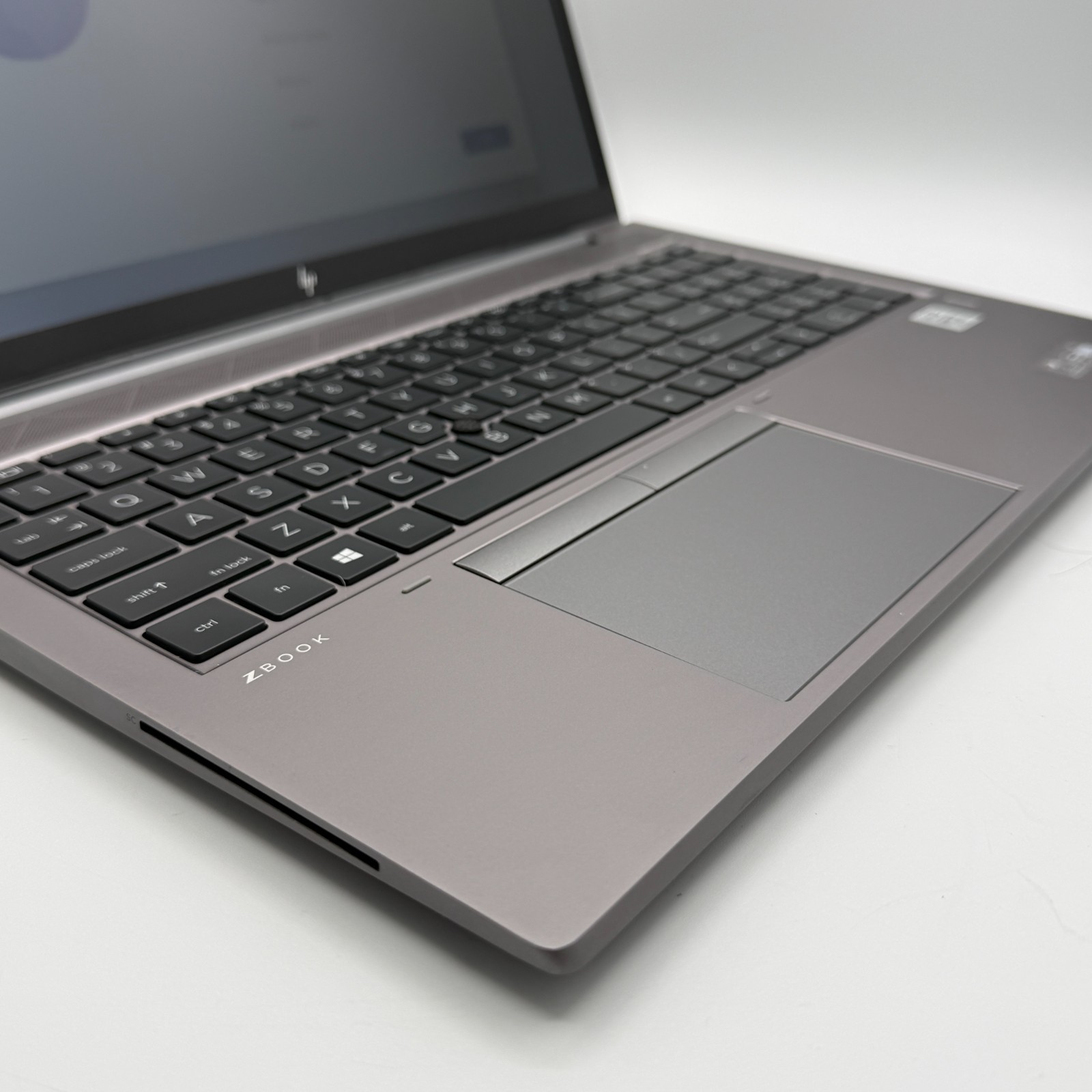 HP ZBook Firefly 15 G7 15.6″ FHD i7-10610U 16GB 512GB SSD Win11 Pro Workstation