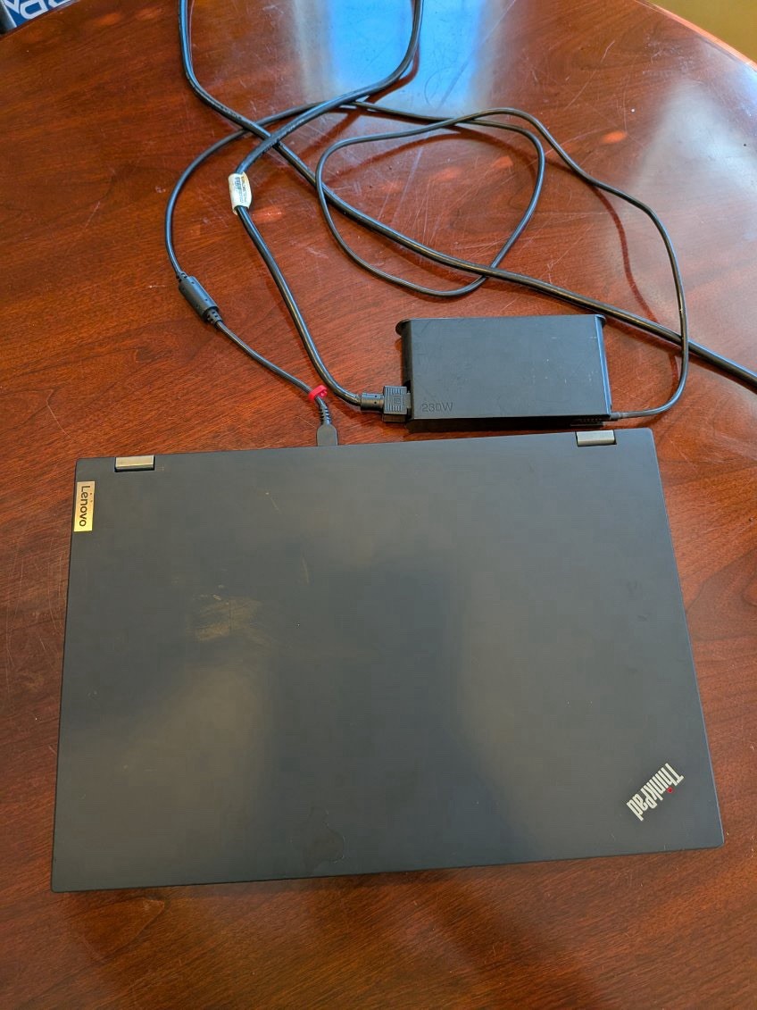 Lenovo ThinkPad P17 Gen 1 17.3″ Intel i7-10850H 32GB CPU 2.7 GHz