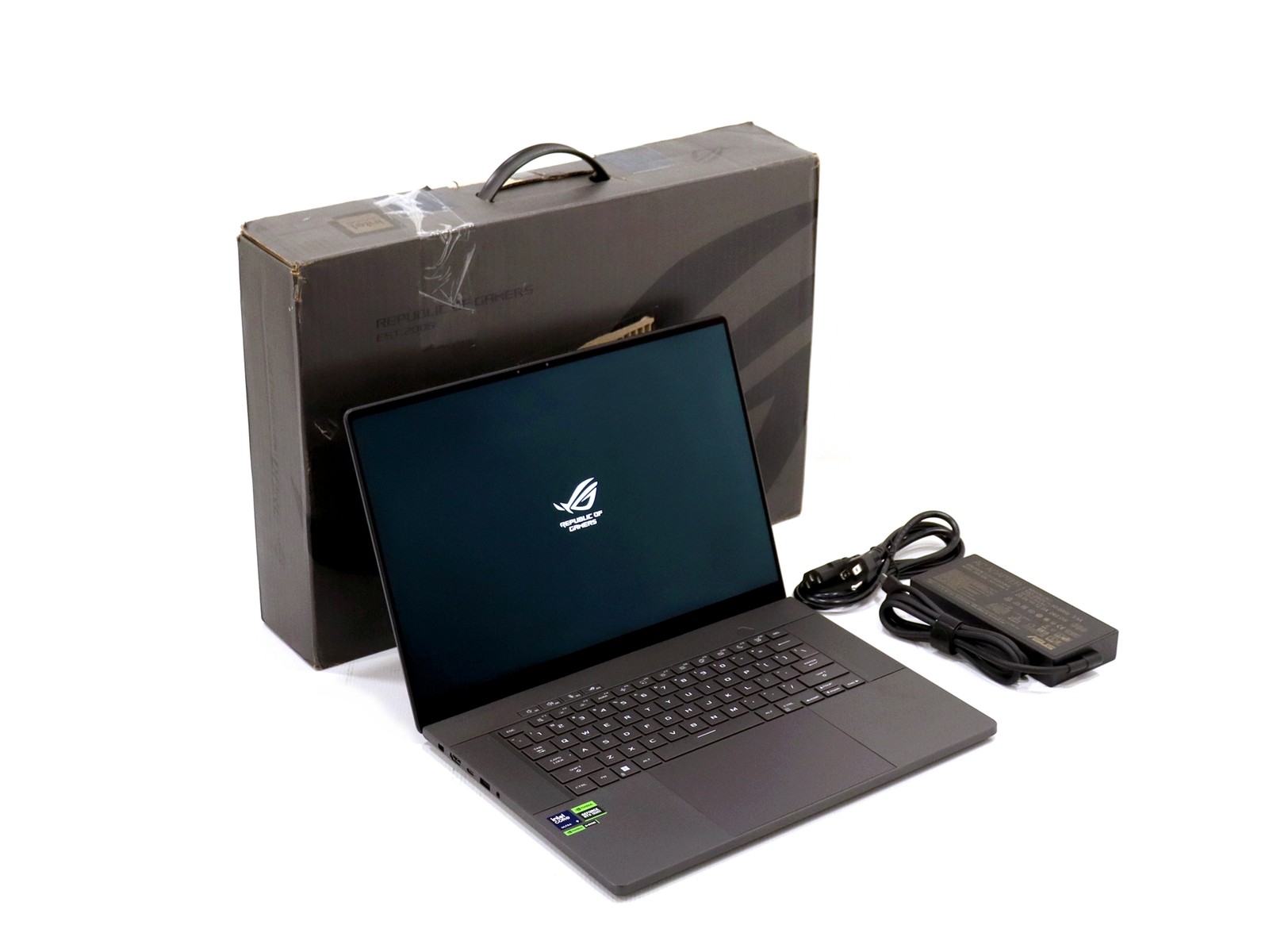 ASUS ROG Zephyrus G16 2.5K Ultra 9 185H 16GB 2TB NVMe W11H GeForce 4070 – Read