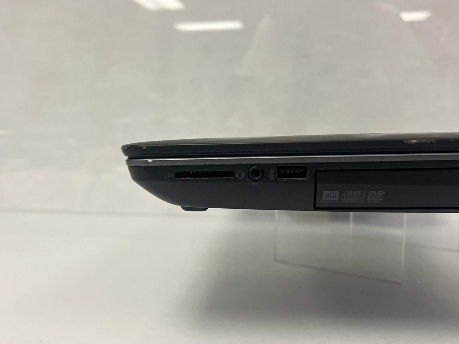 HP ZBook 15 15.6″ INTEL CORE i7-4700MQ 2.40GHz 8GB RAM No HDD NO OS