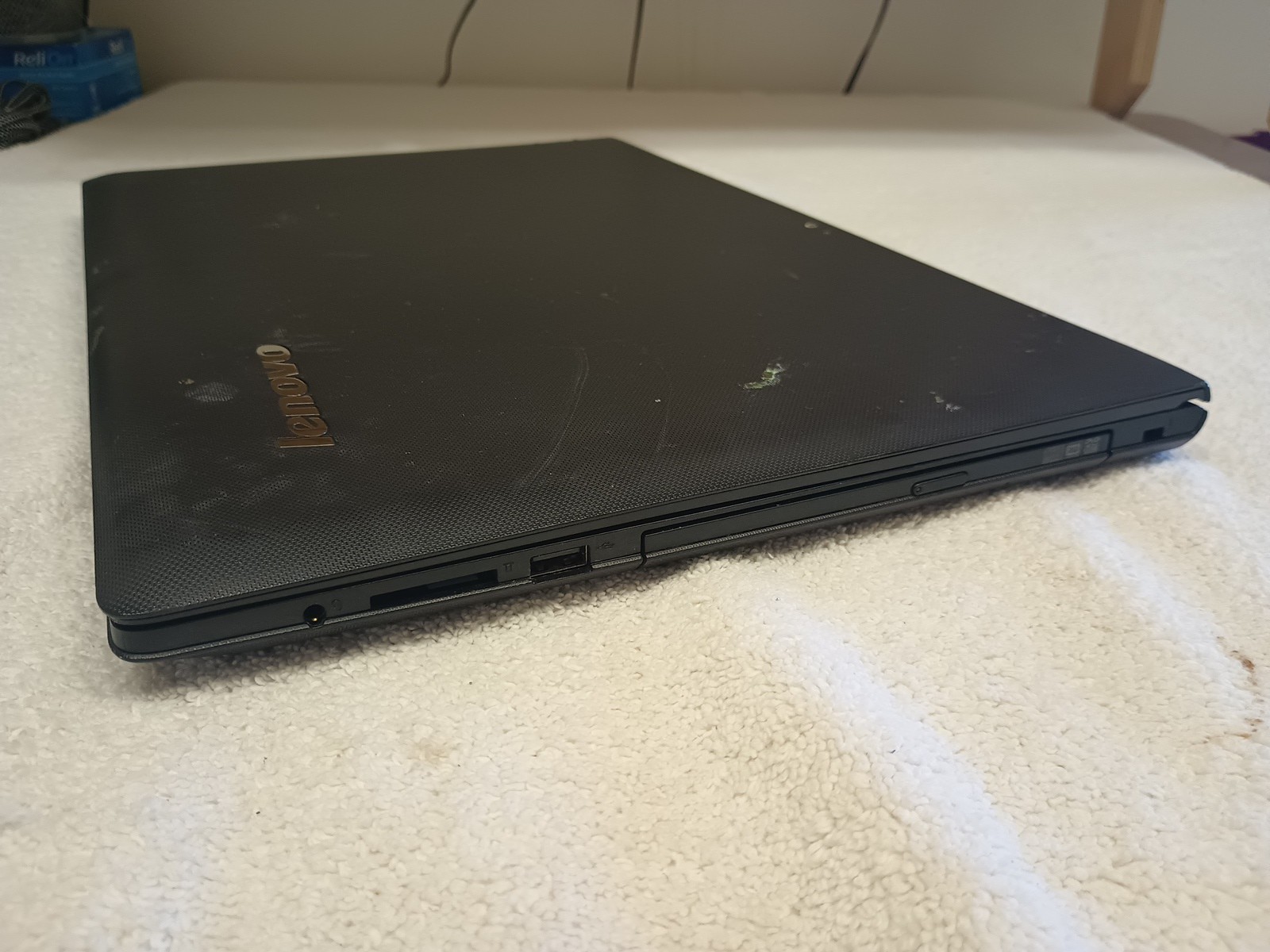 Lenovo G50-45 15″ Laptop AMD A8 4Gb Ram/No HD/Power Black Screen