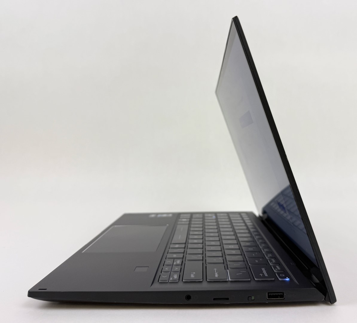 MSI Summit E14 Flip Evo A13MT 14″ Non-Touch i7-1360P 32GB 1TB SSD W11H Laptop