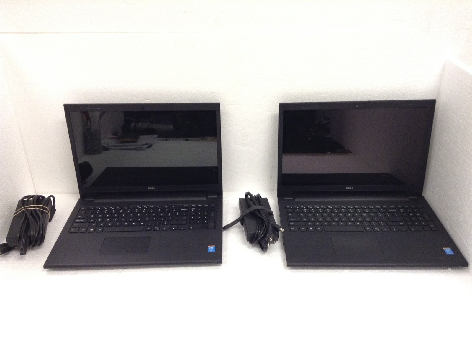 Dell Inspiron 15-3543 i3-5005U 2.0GHz Laptop 15.6″ w/4GB, DVD+RW, READ