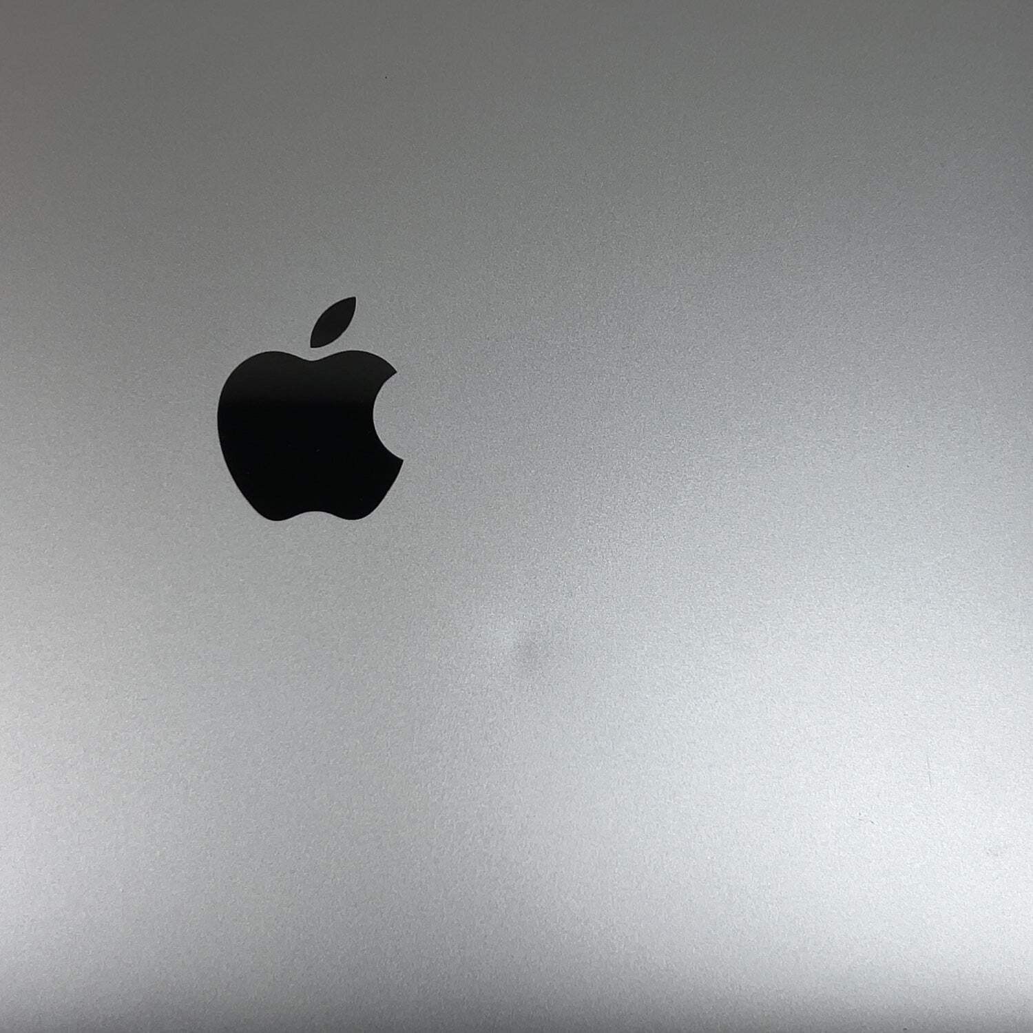 2020 Apple MacBook Pro 13.3″ i5 2.0GHz 16GB RAM 512GB SSD Space Gray A2251