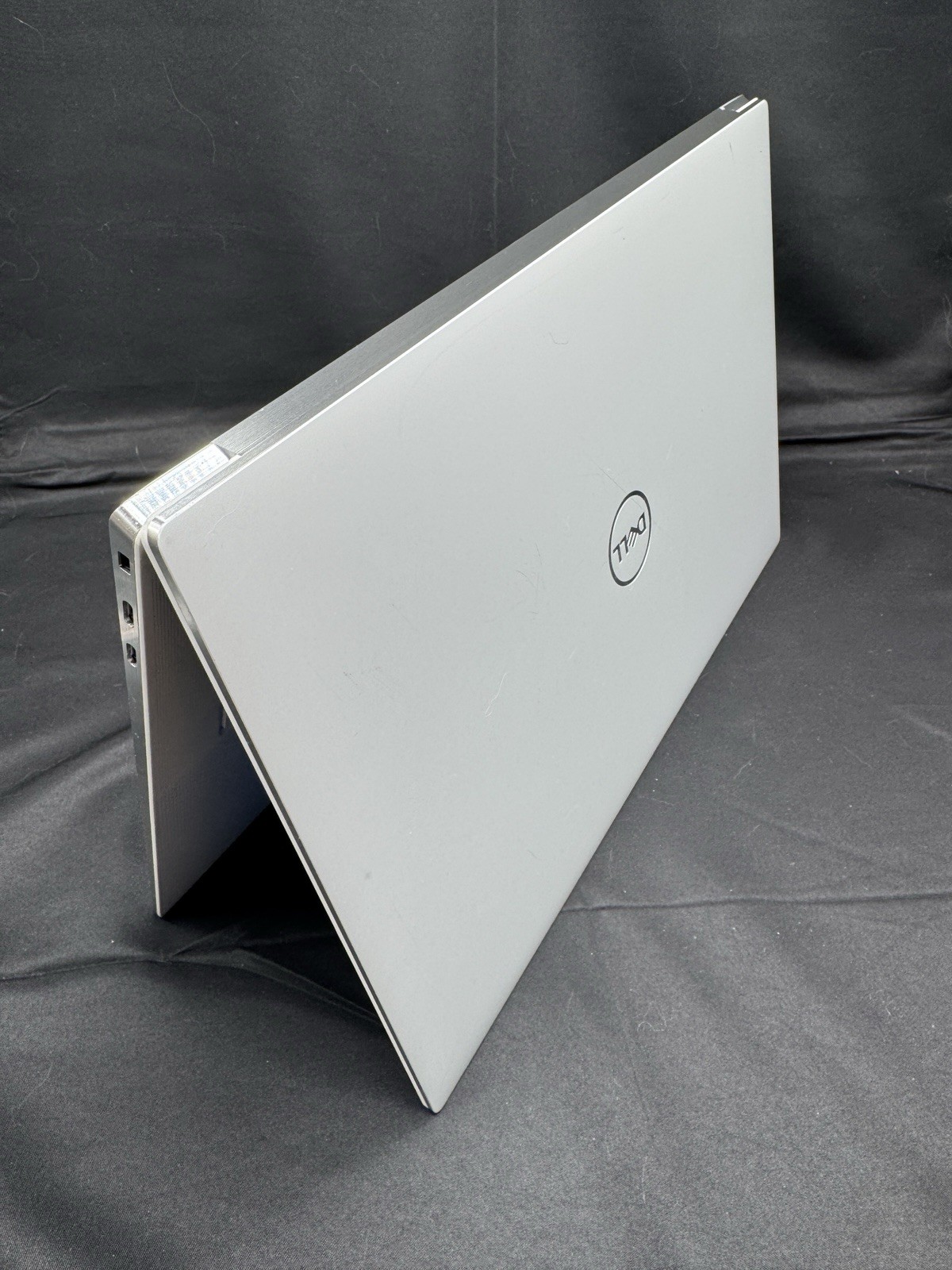 2022 Platinum White Carbon Dell XPS 15 9500 i9-10885H 16Gb 512Gb 1650Ti 4K Touch