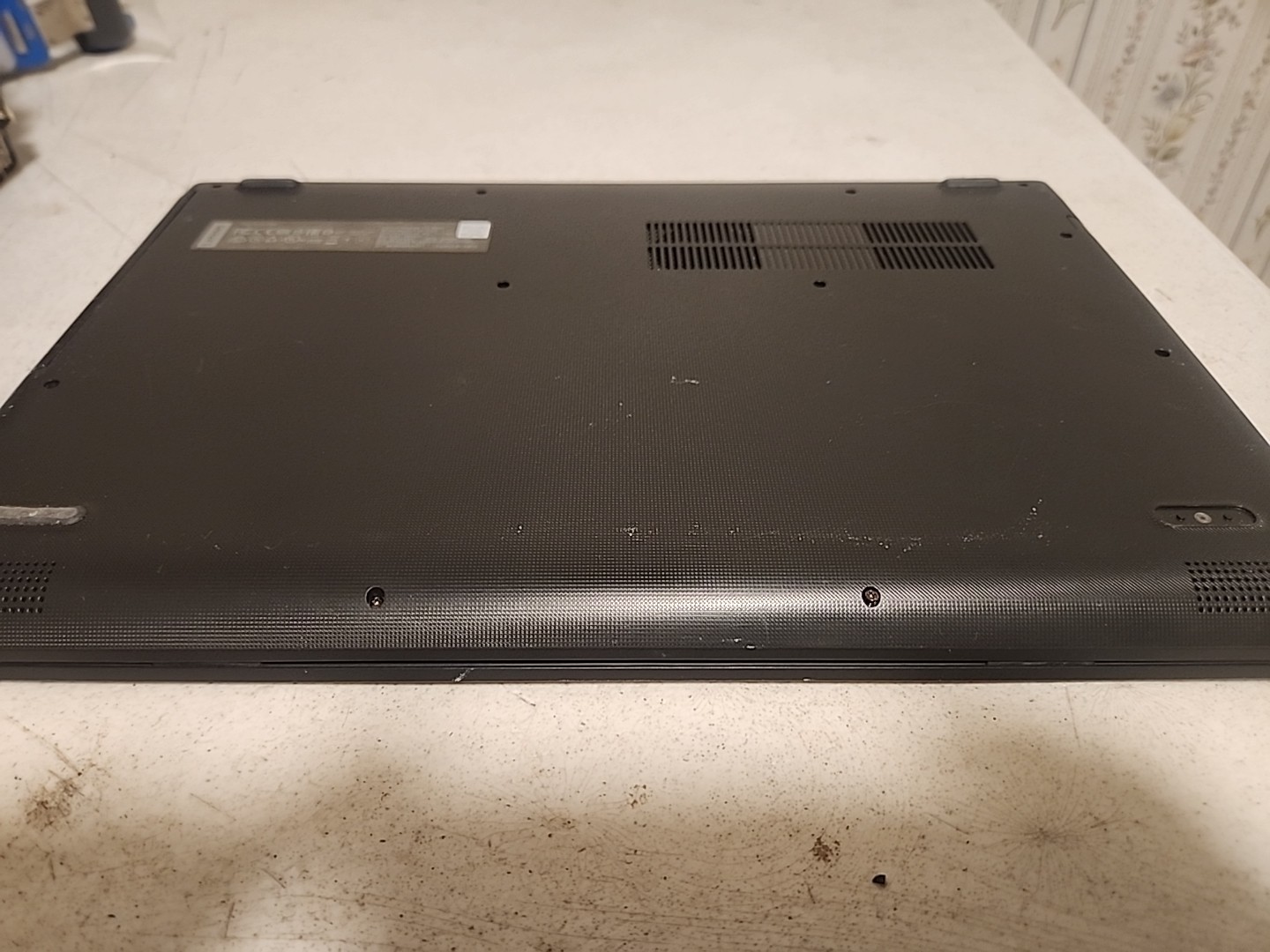 Lenovo ideapad 130-15IKB Laptop Intel I3-6006u 2.00ghz 4GB NO HDD/OS