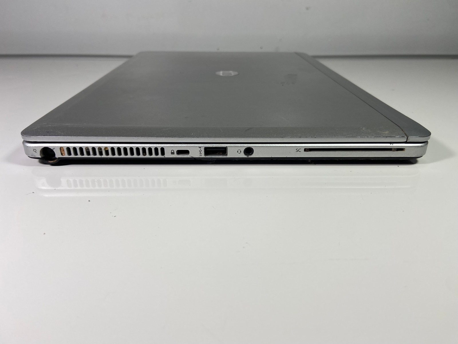 HP EliteBook Folio 9480m Laptop [Core i5-4310U 2 GHz 8 GB NO HDD/ SSD / OS] 14″