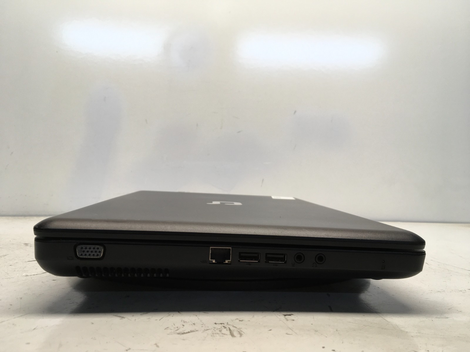 Compaq Presario CQ56-109WM Intel Celeron 900 2.2GHz 2 GB NO HDD