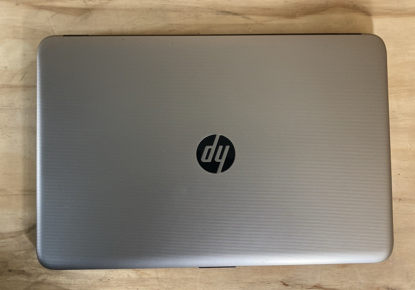 HP 15-ba113cl 15.6″ AMD A10-9600P@2.4GHz/16GB DDR4 RAM/960 GB SSD/Win11H