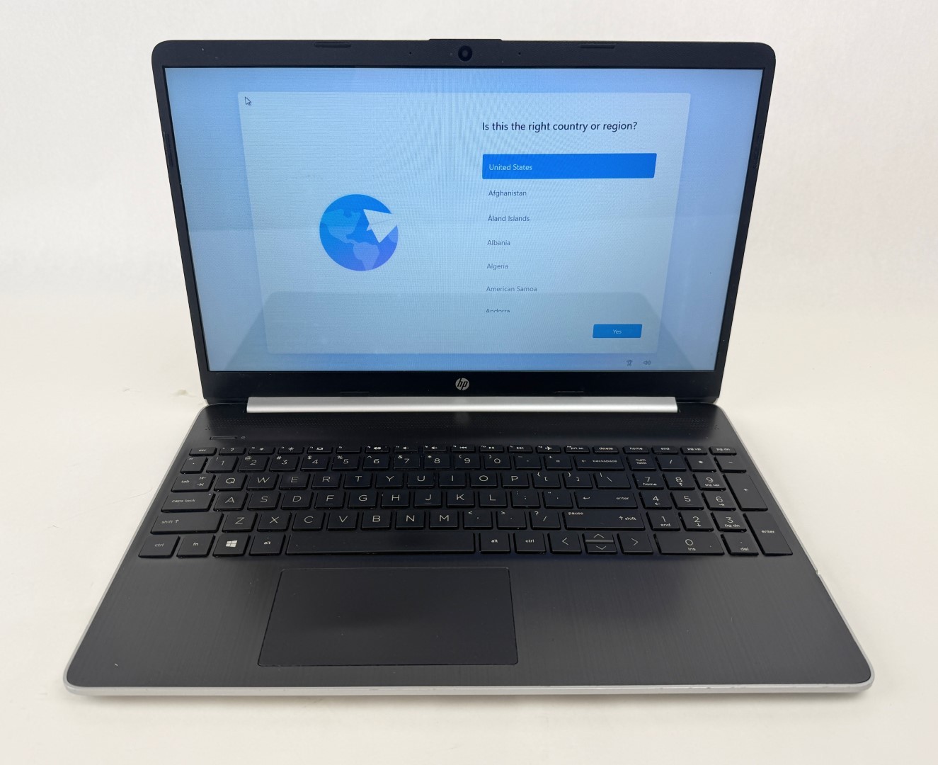 HP 15-dy1023dx 15.6″ HD Touch i5-1035G4 1.0GHz 12GB 256GB SSD W11H Laptop -Read