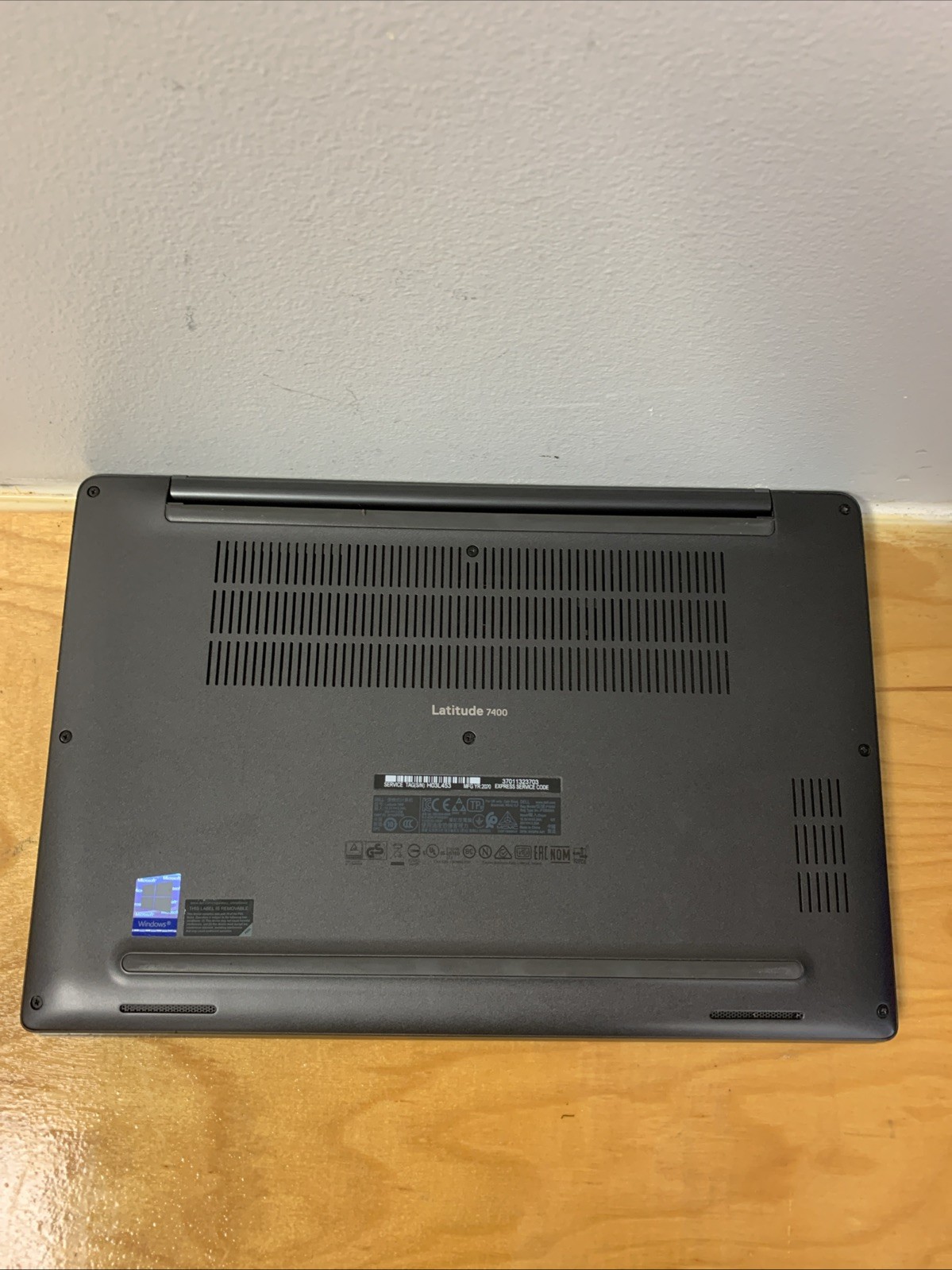 Dell Latitude 7400 14″ Laptop i5-8365U 8GB RAM 256GB Win11 Pro